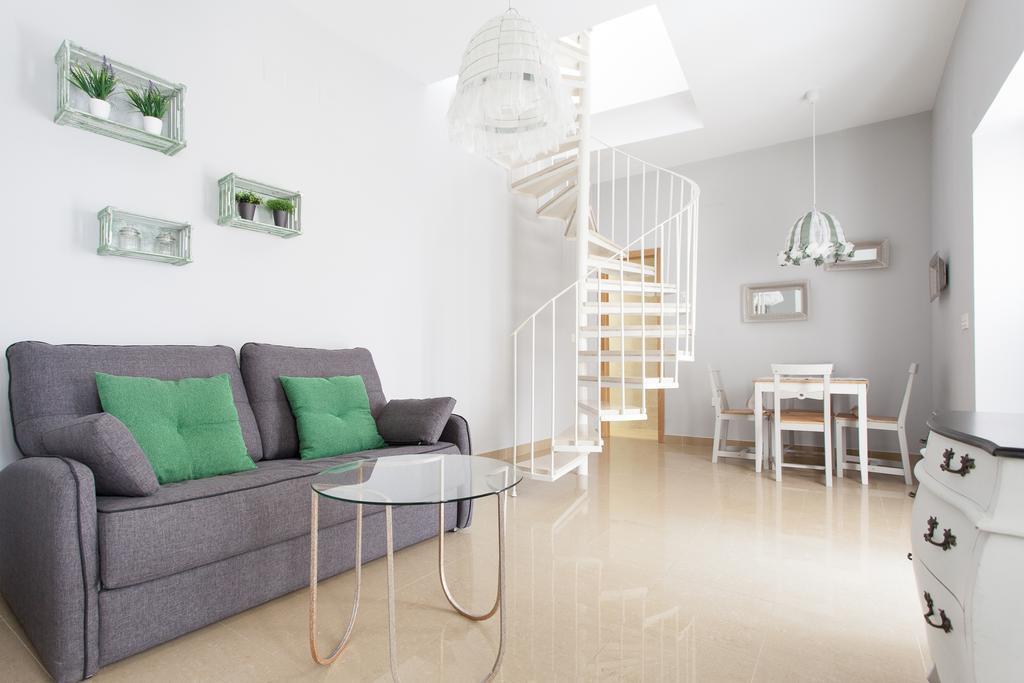 Apartamentos Alberto Lista 9 Севилья Экстерьер фото